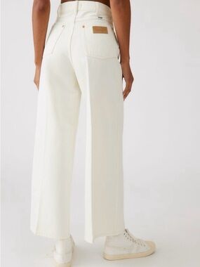 Wrangler Cream High-Rise Wide Leg Jeans | 25 | NWT